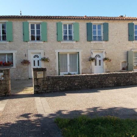 Le Petit Bijou Bed & Breakfast Saint-Fraigne Bagian luar foto