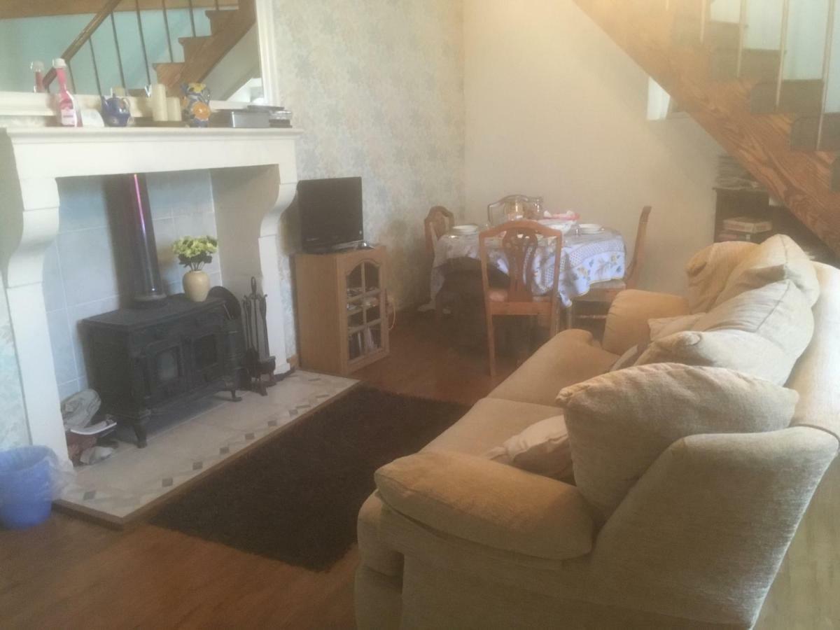 Le Petit Bijou Bed & Breakfast Saint-Fraigne Bagian luar foto