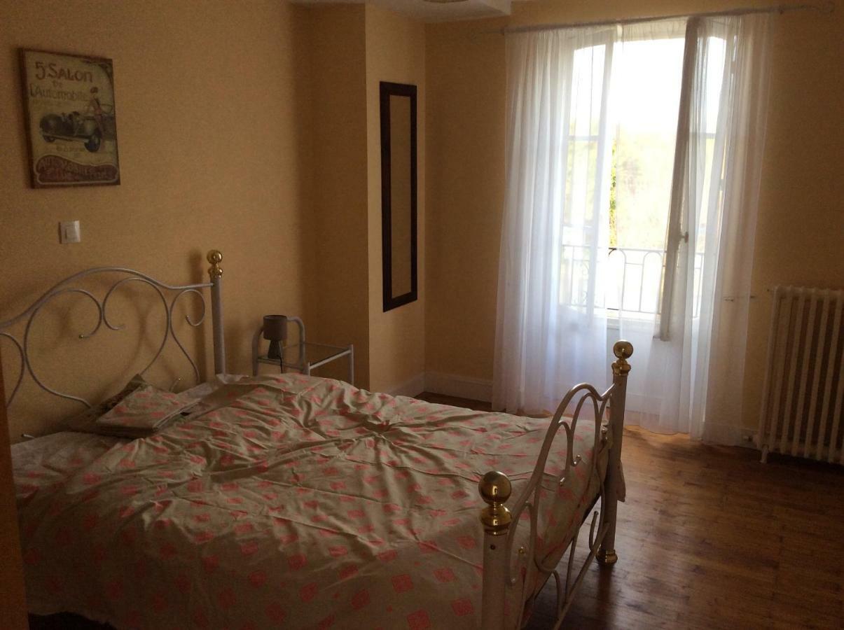 Le Petit Bijou Bed & Breakfast Saint-Fraigne Bagian luar foto